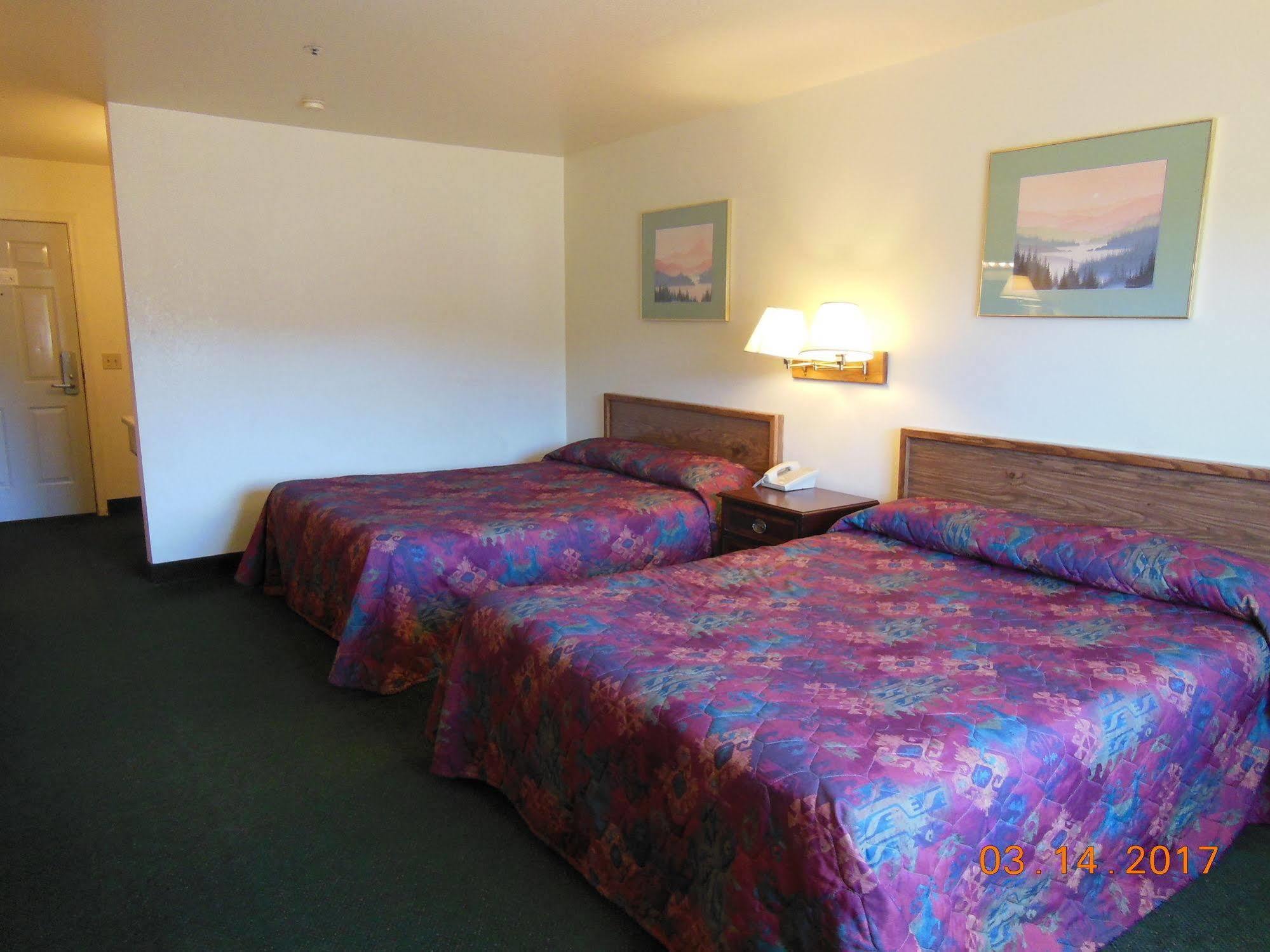 Super 8 By Wyndham Williams West Route 66 - Grand Canyon Area Buitenkant foto
